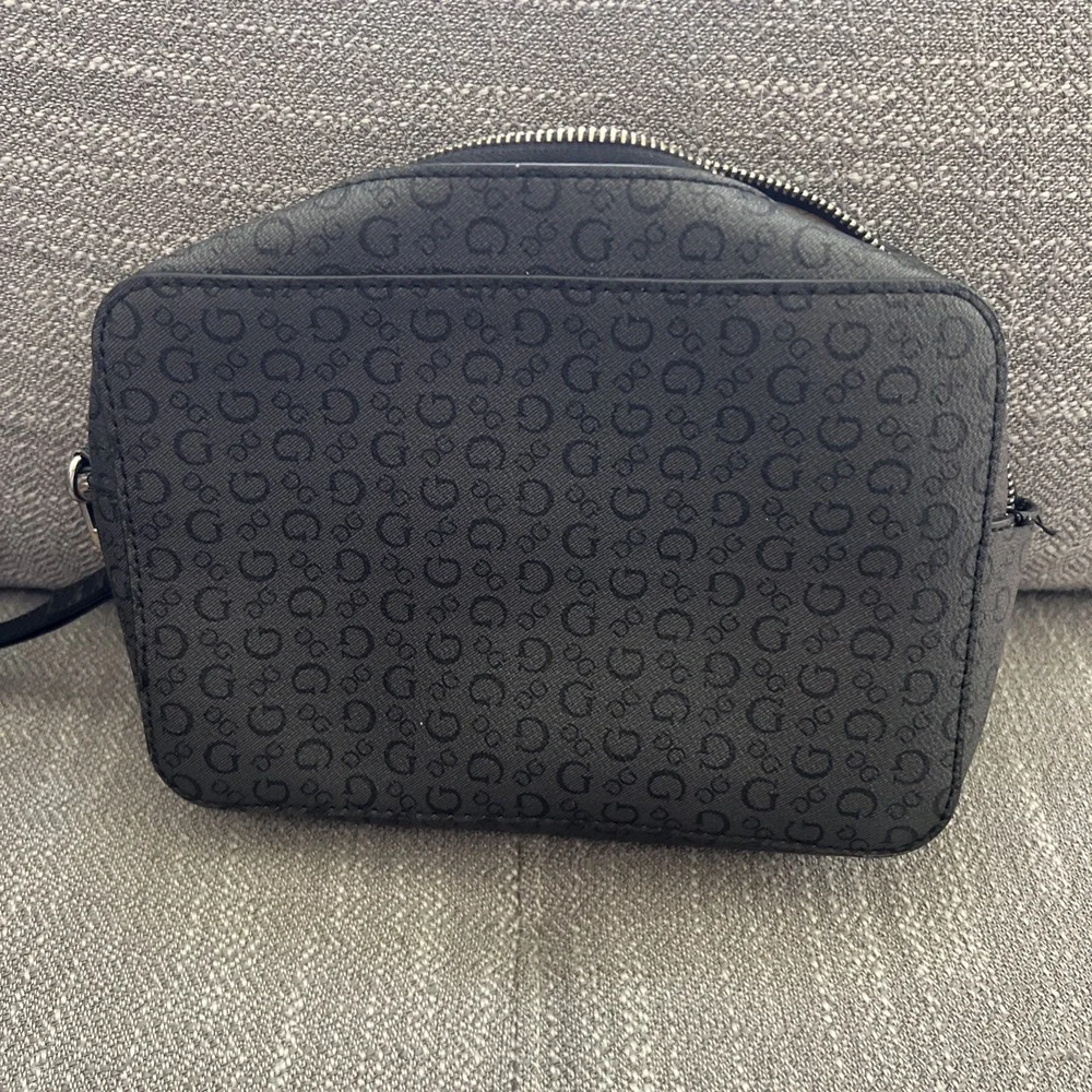 GUESS Los Angeles Black Monogram Logo Cosmetic Bag / Wristlet Clutch